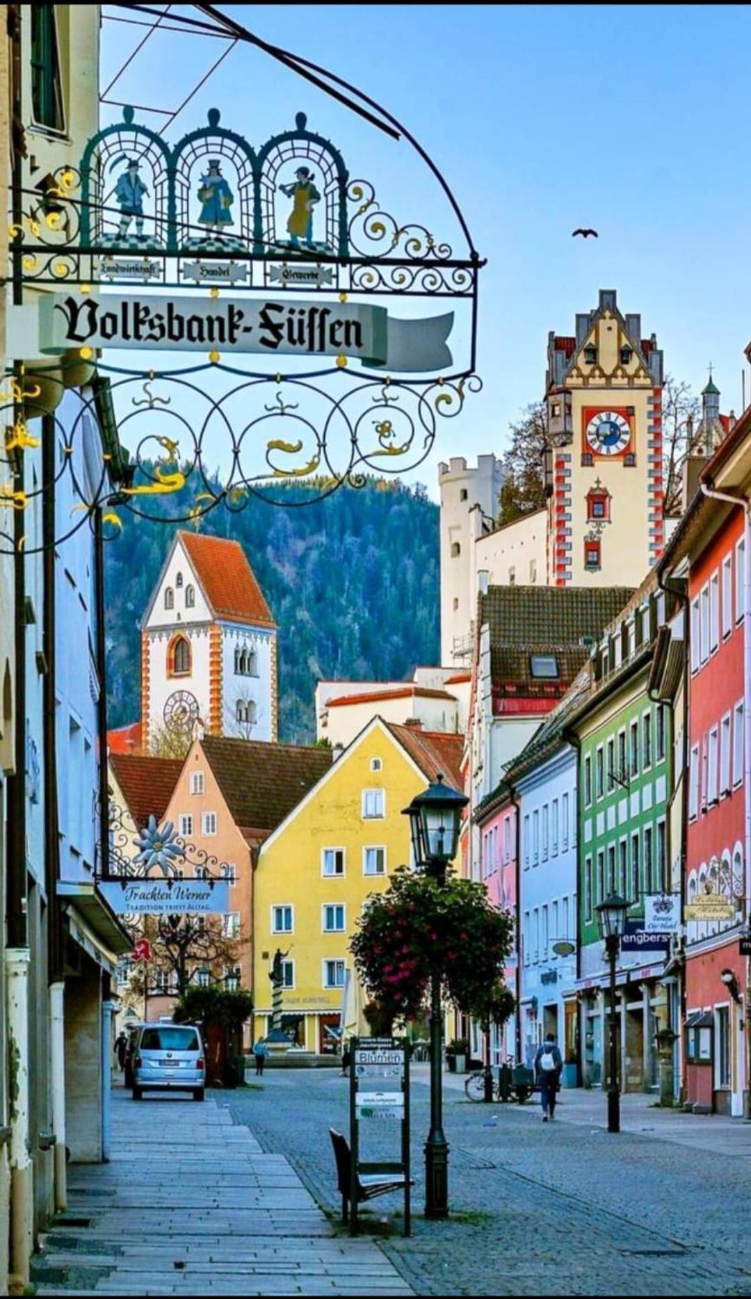 House La Neuschwanstein Blick - Budget City Hotel Fussen Exterior photo
