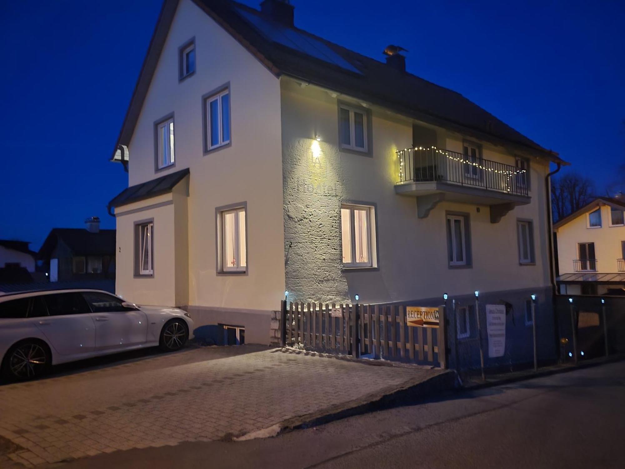 House La Neuschwanstein Blick - Budget City Hotel Fussen Exterior photo