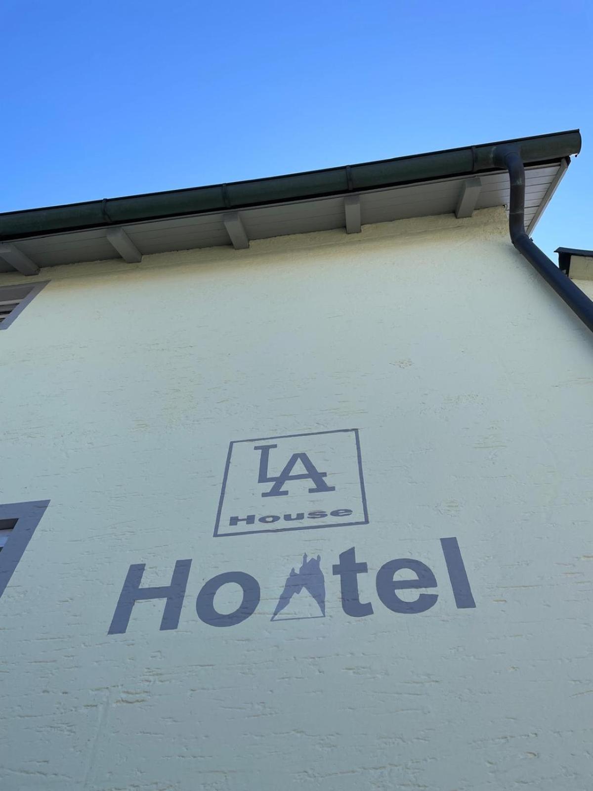 House La Neuschwanstein Blick - Budget City Hotel Fussen Exterior photo